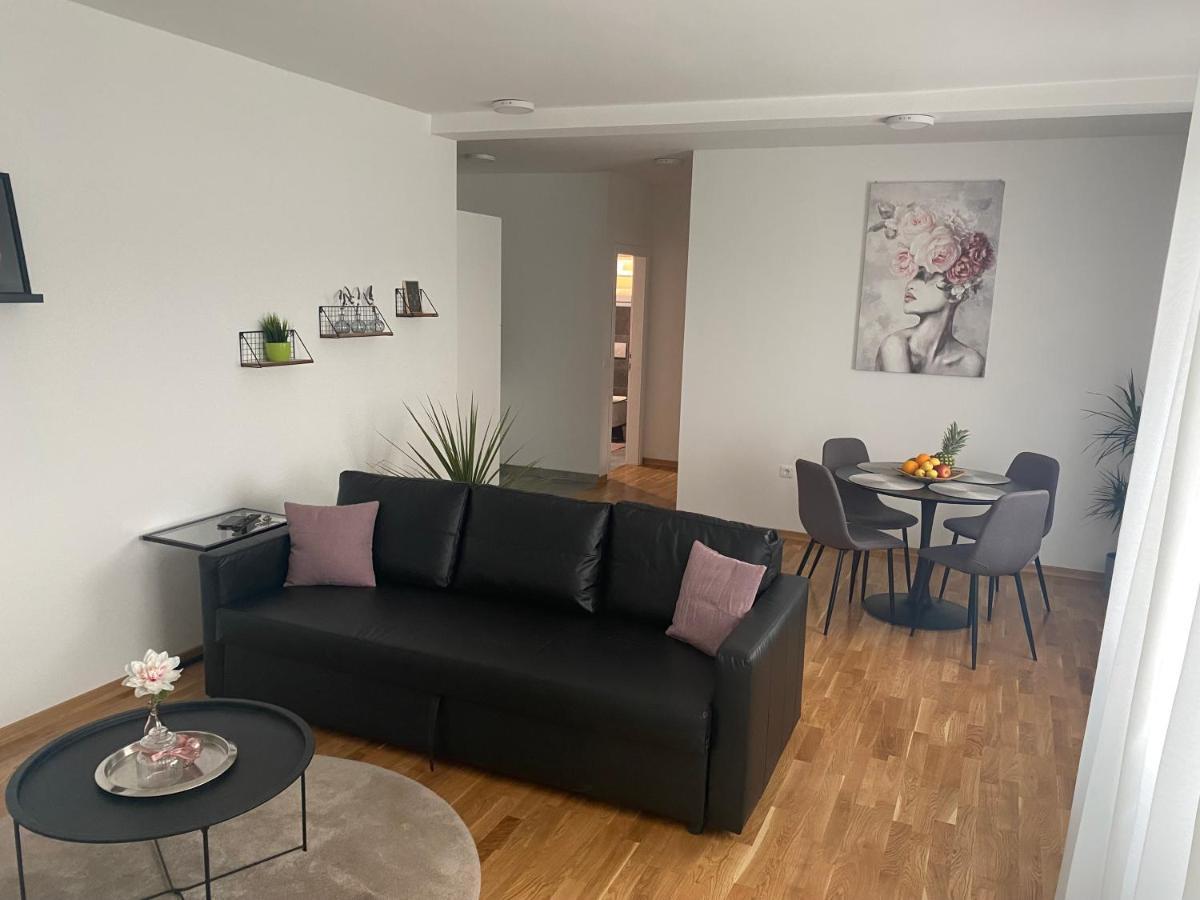 Penthouse West S Apartamento Varaždin Exterior foto